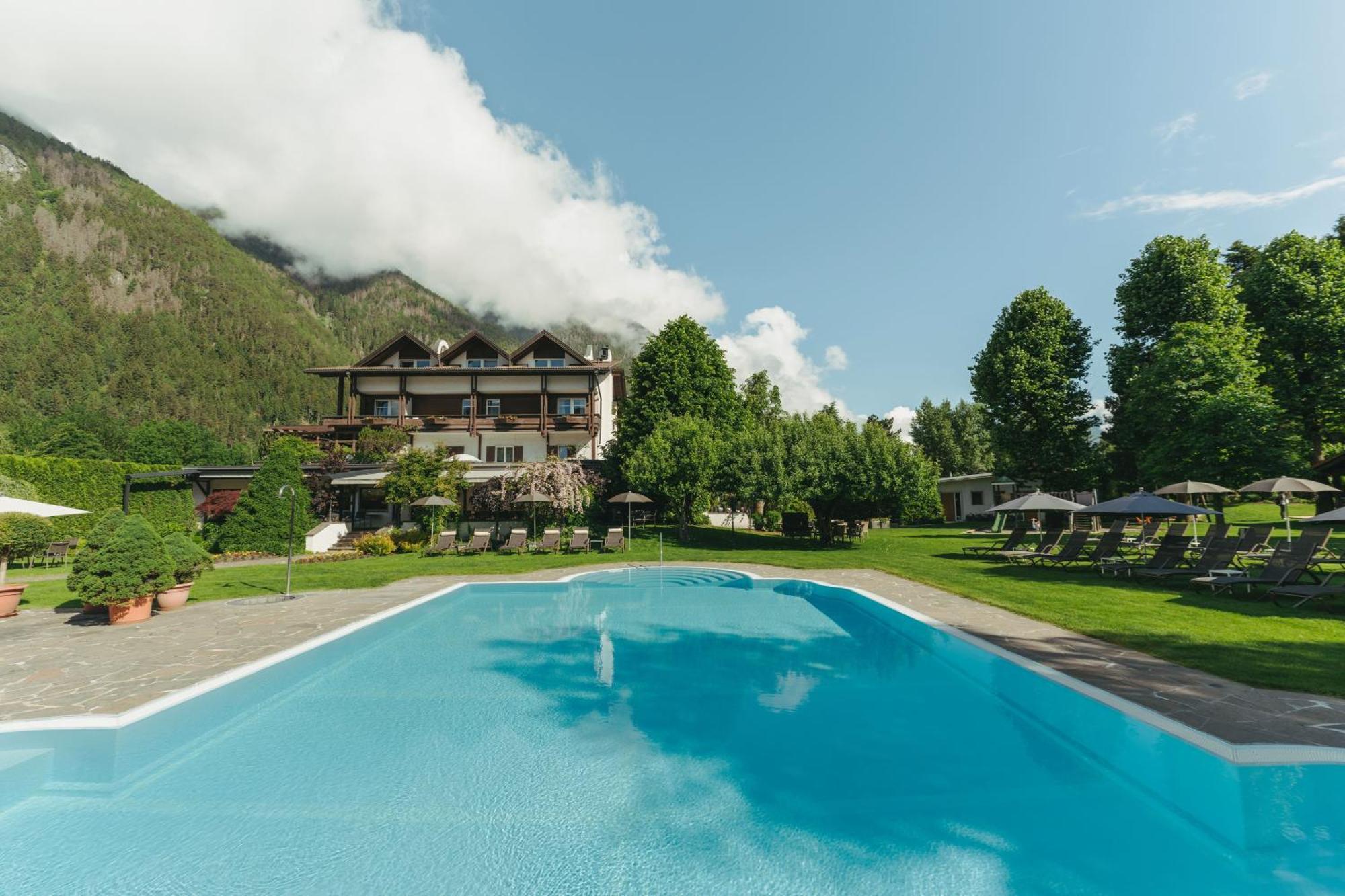 Ferien & Wellnesshotel Windschar Bruneck Exteriör bild